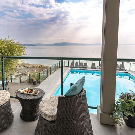 Waterfront In Vancouver Island Ladysmith Exterior photo