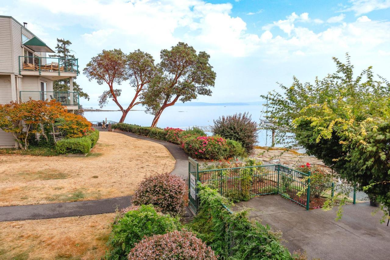 Waterfront In Vancouver Island Ladysmith Exterior photo
